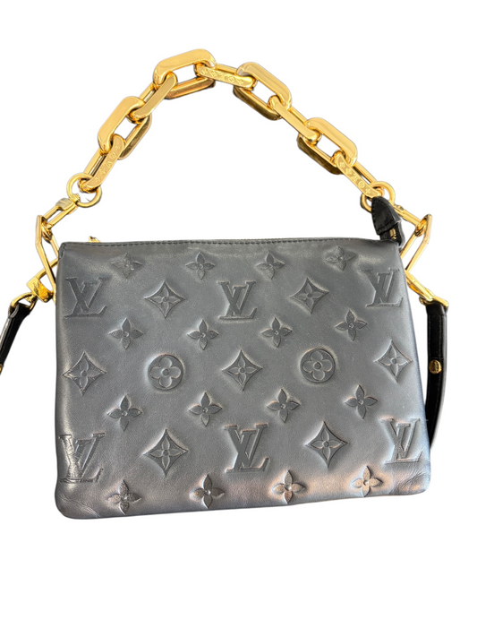 LV  Size Medium Louis Vuitton