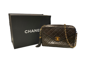 Chanel  Size X Large Designer Purses