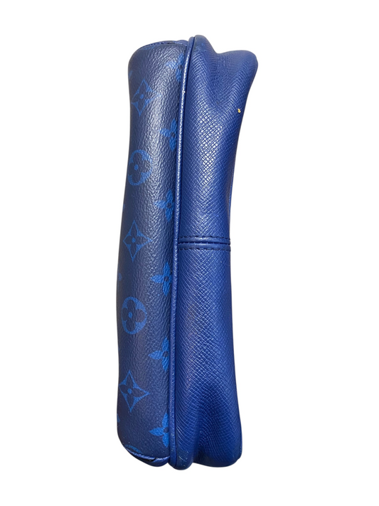 LV  Size Medium Louis Vuitton