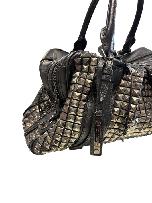 Burberry  Size L/XL Designer Purses