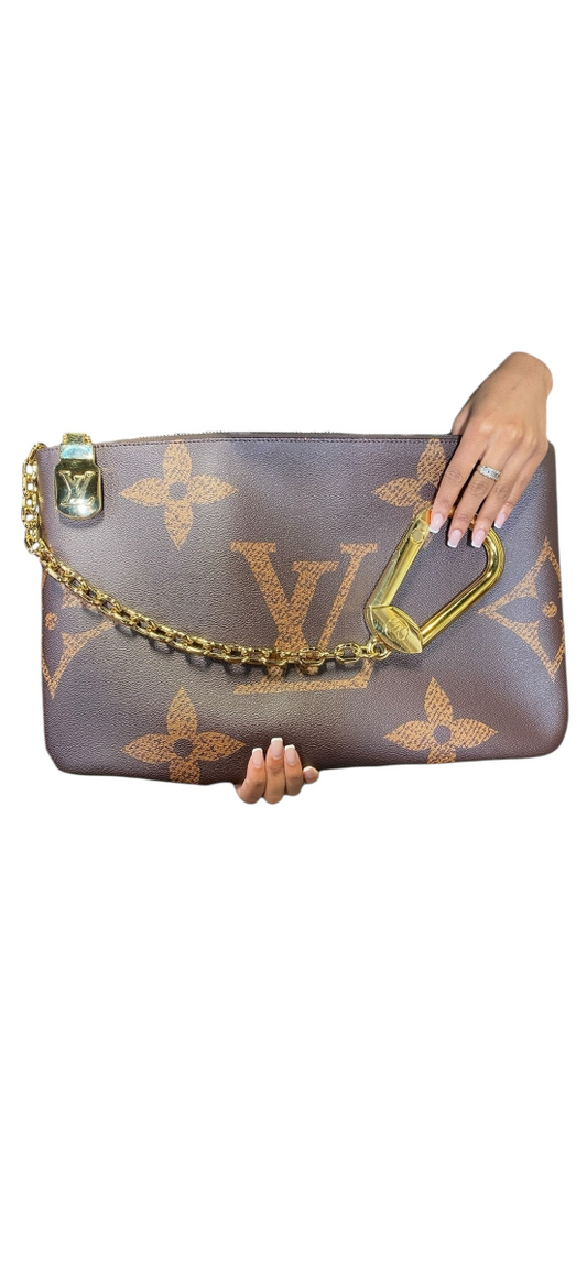 LV  Size X Large Louis Vuitton