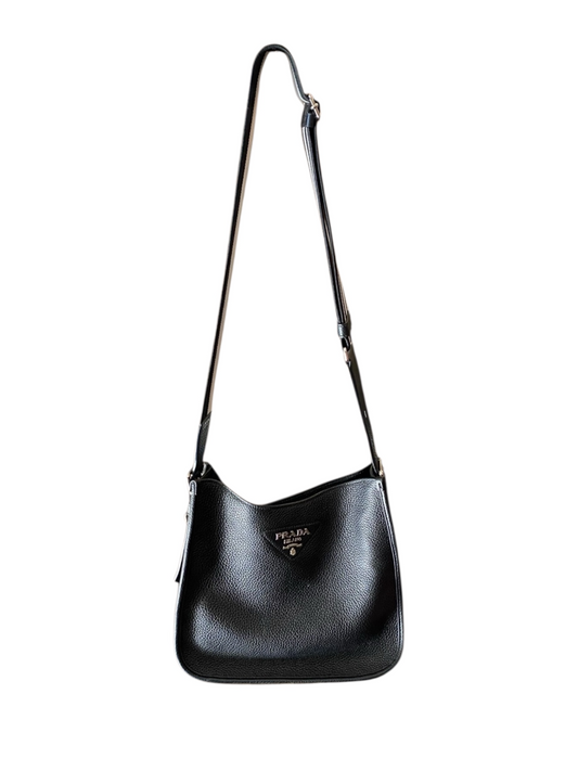 Prada  Size Medium Designer Purses