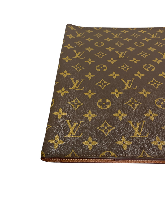 LV  Size Medium Louis Vuitton