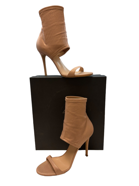Giuseppe  Size 9.5 Designer Shoes