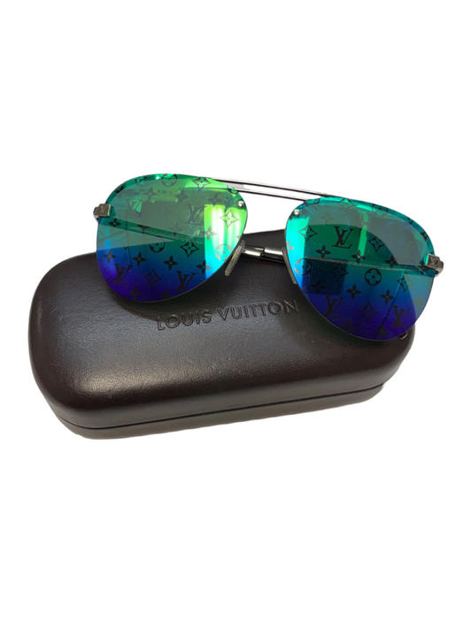 LV Size OS Designer Sunglasses