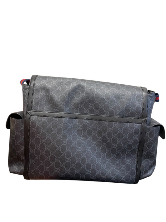 Gucci  Size L/XL Designer Purses